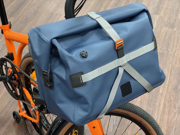 Brompton Borough WP Roll Top Large G Line Navy Grey