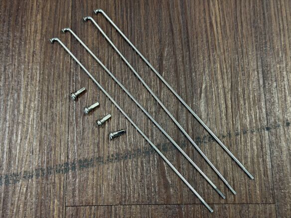 XXS QiO Speichen Set 4 Stk mit Nippel für QiO Kompakträder