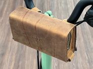 D Shape Satteltasche Aged Dark Tan